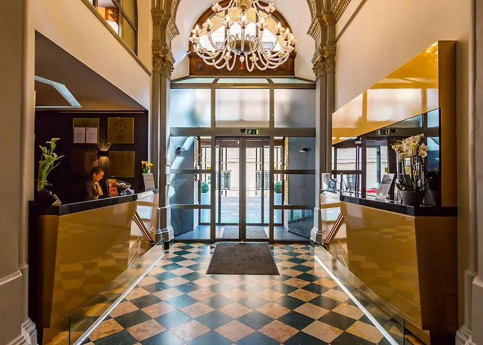 布达佩斯博物馆酒店 4*