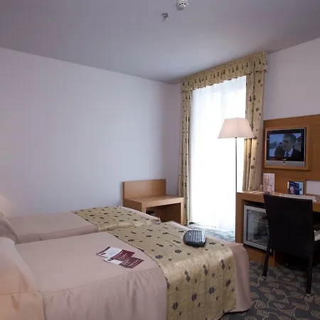 Hotel Museum 4*