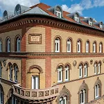 Hotel Museum 4*