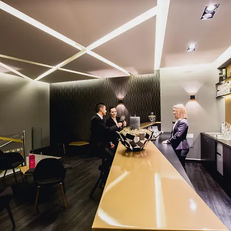 Hotel Museum 4*