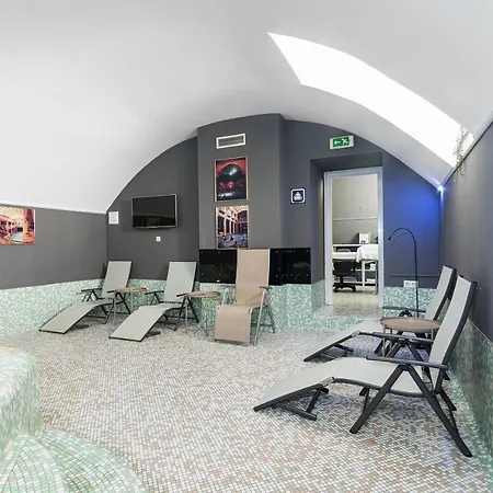 Ξενοδοχείο Museum 4*