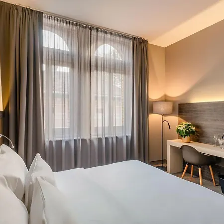 Hotel Museum 4*